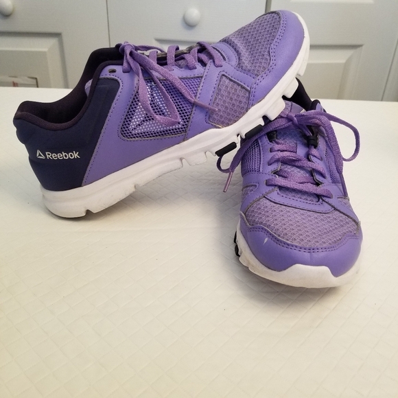 Reebok Purple Memory Tech Massage Trainers Womens Size 9 - Picture 1 of 7